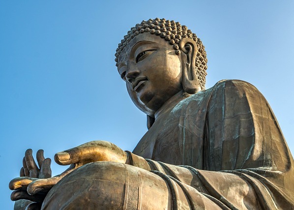 Image for article Грізне попередження після спроби розбити статую Будди