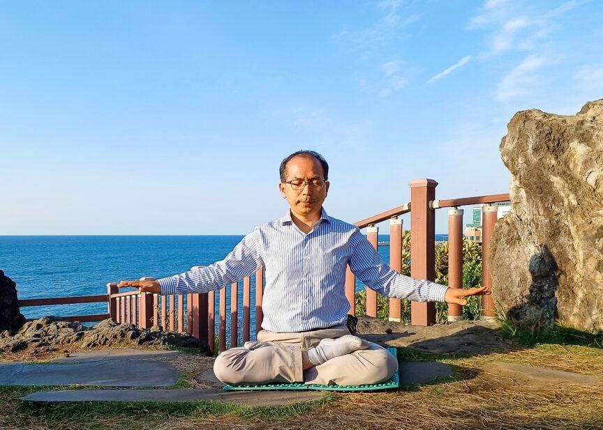 Image for article ​Я нарешті знайшов свого справжнього Вчителя. Корейський монах повертається до мирського життя, щоб практикувати Фалунь Дафа