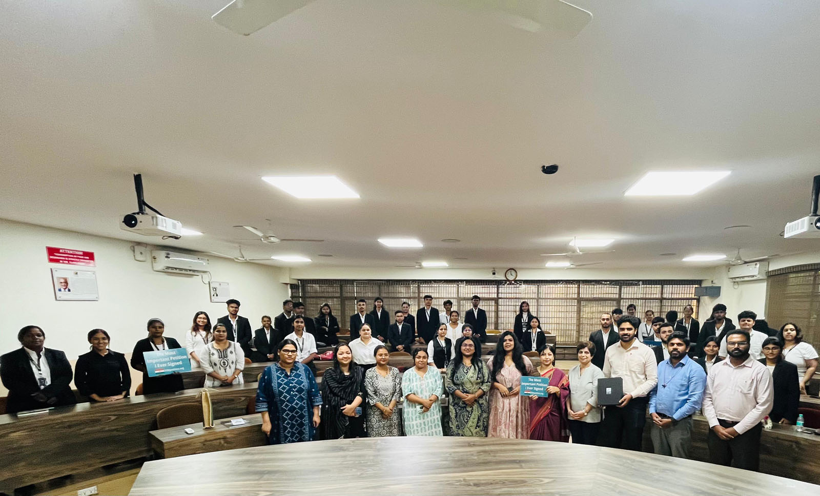 Image for article ​Індія. Показ документального фільму в університетському містечку підвищив обізнаність про переслідування в Китаї