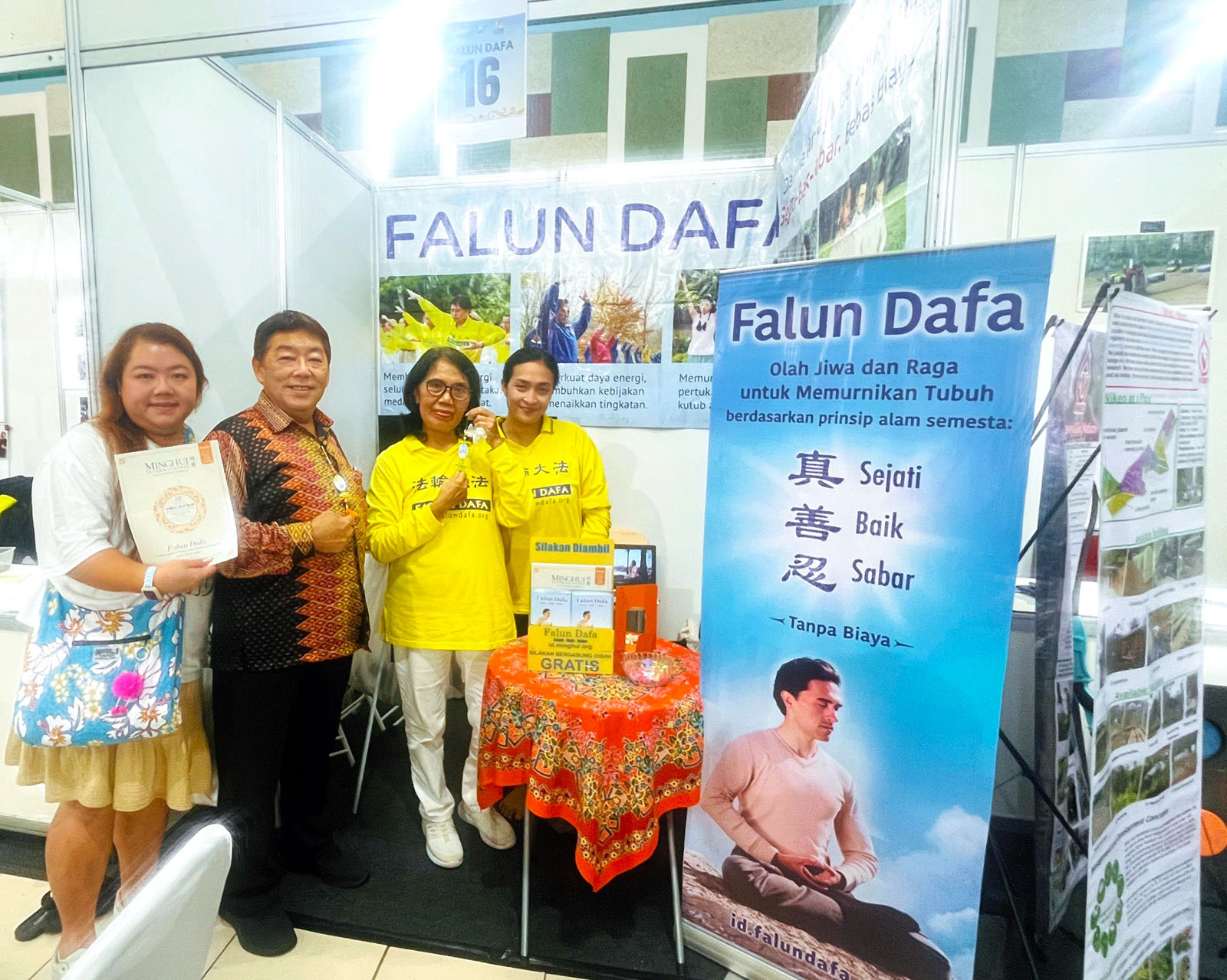 Image for article Принципи Фалунь Дафа отримали високу оцінку на фестивалі в Індонезії