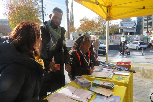 Image for article Франція. Відомі лідери засуджують переслідування під час виставки за участю мерів і керівників місцевих органів влади