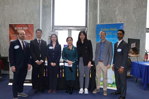 Image for article Вашингтон. Під час заходу на Капітолійському пагорбі в День прав людини відвідувачі дізналися про переслідування послідовників Фалуньгун компартією Китаю