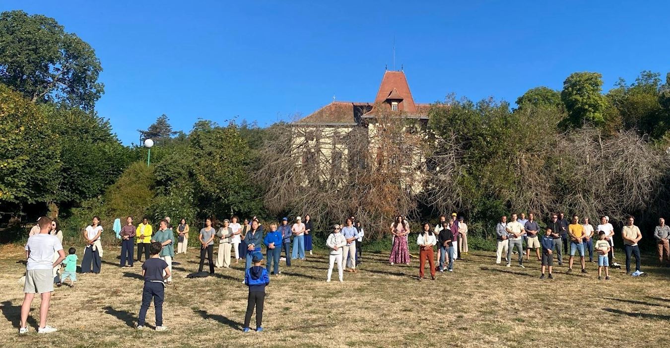 Image for article ​Франція. Учасники табору підвищуються в середовищі Істини, Доброти й Терпіння