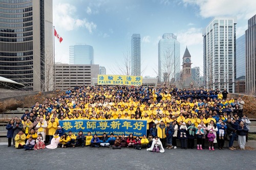 Image for article Торонто, Канада. Практикувальники висловлюють подяку та бажають Вчителю Лі щасливого Нового року (відео)