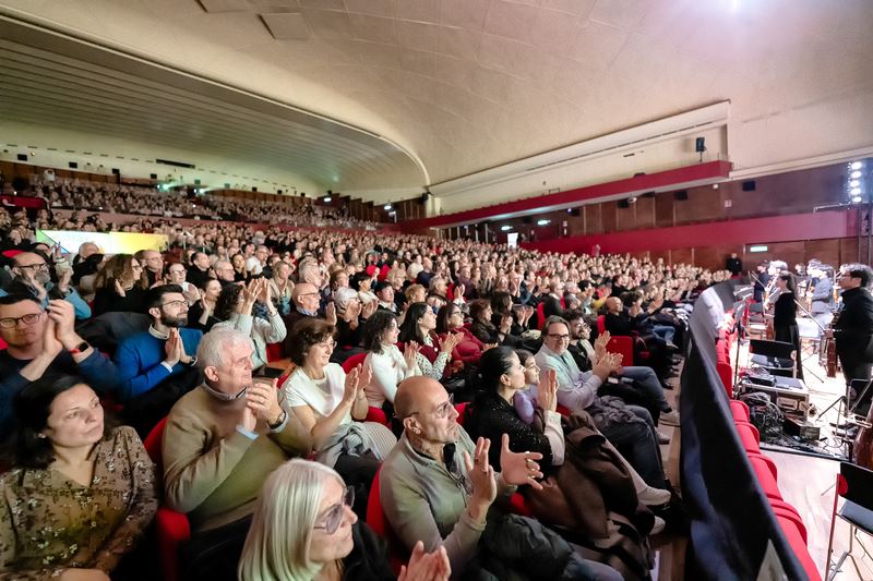 Image for article Shen Yun продовжує гастролі Америкою, Азією та Європою: «Глибоко зворушливо й захопливо»