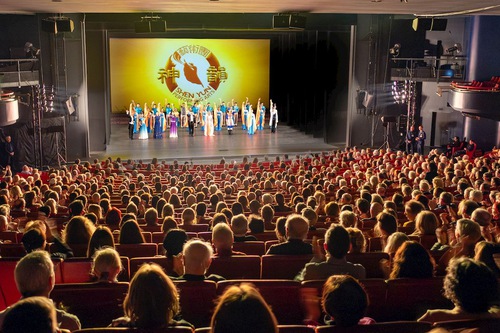 Image for article Shen Yun продовжує світове турне попри тиск: «Це наповнює душу»