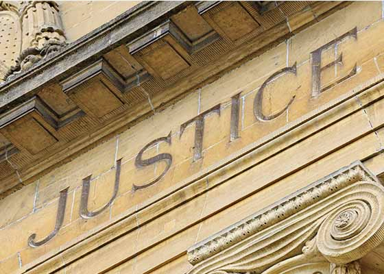 Image for article Людство може отримати користь, якщо проаналізує порушення прав людини