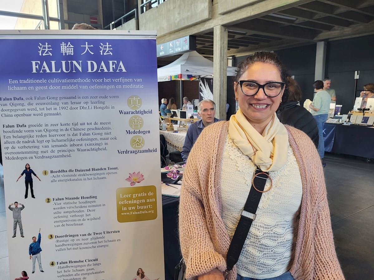 Image for article Фалунь Дафа представили на Весняному ярмарку духовного пробудження в Бельгії
