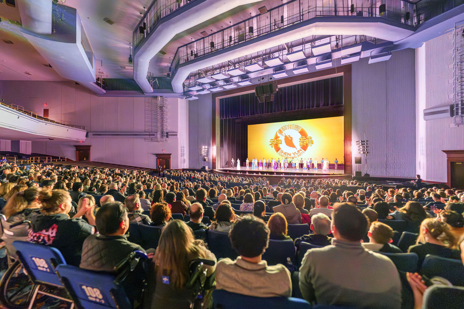 Image for article Натхнення й досконалість. Глядачі захоплюються незмінним успіхом Shen Yun в Америці, Європі та Австралії