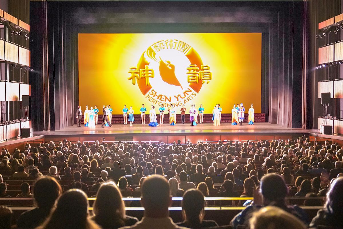 Image for article Американські та європейські глядачі відвідали вистави Shen Yun під час великодніх свят