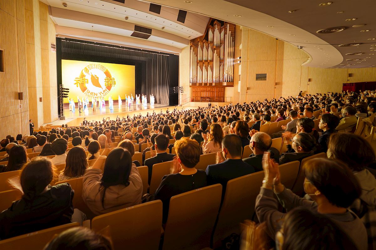 Image for article Shen Yun продовжив гастролі в Японії з виступу в Токіо: «Вершина того, чим може бути сценічне мистецтво»